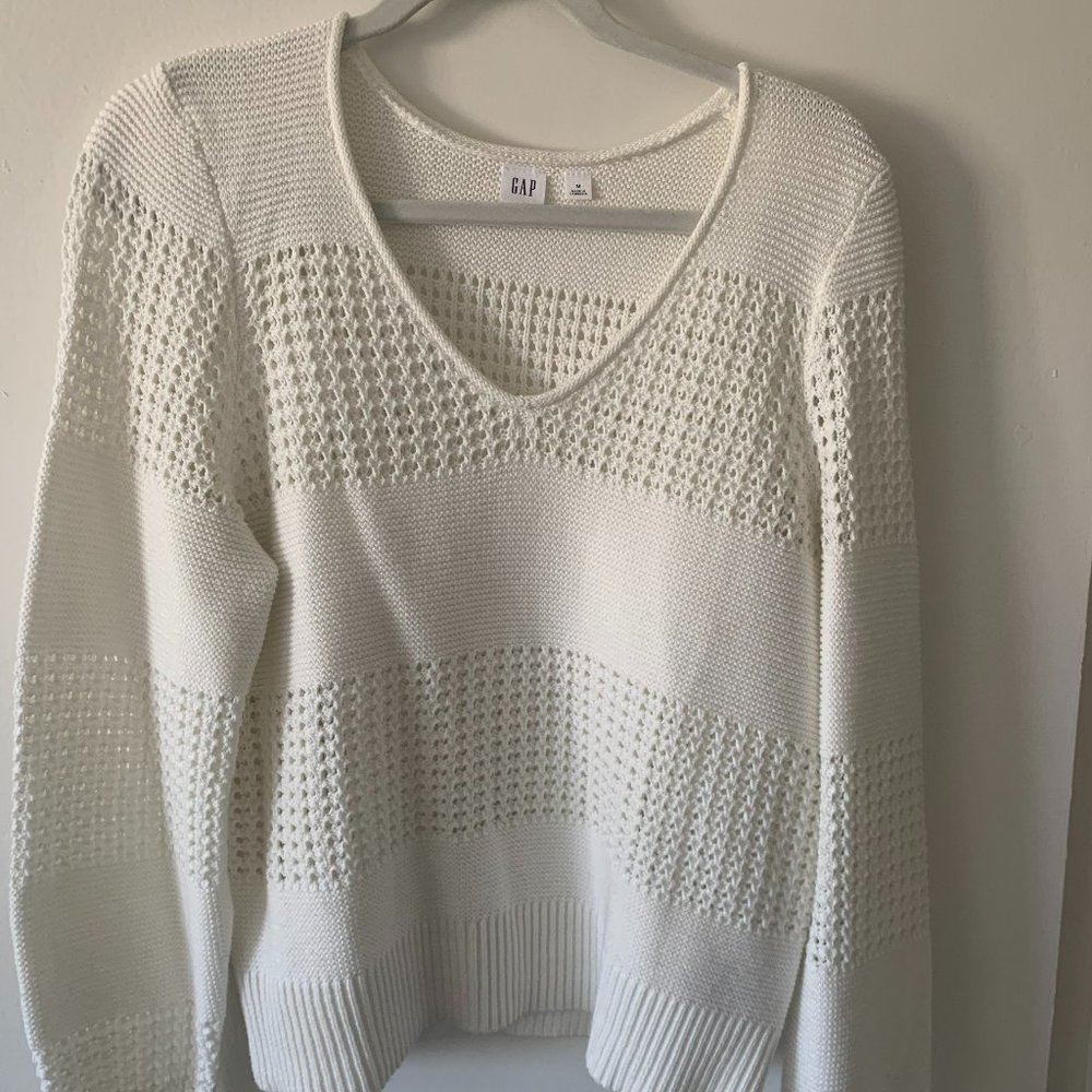 White V-Neck Gap Sweater